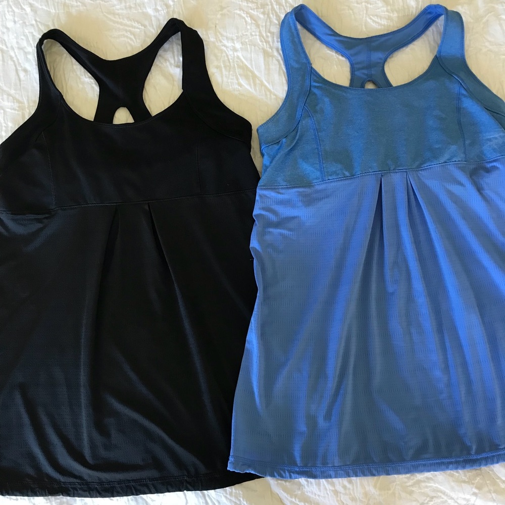 LOT of 2 Old Navy workout tanks w/ built in bra